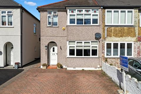 undefined, Eddy Close, Romford, RM7
