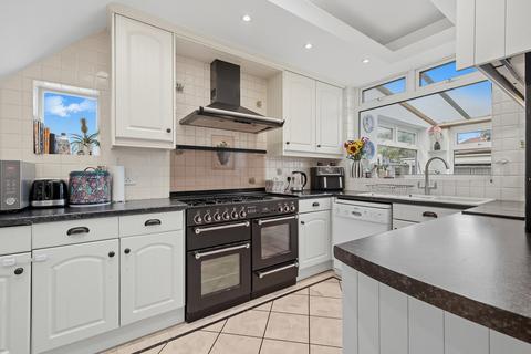 50 Eddy Close, Romford, RM7 9HS