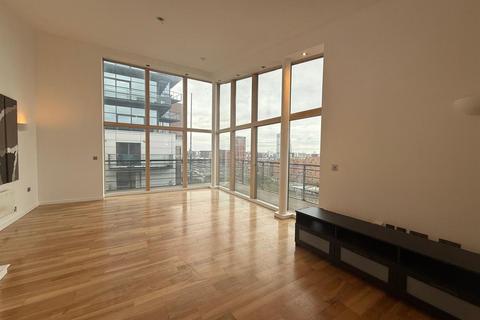 2 bedroom apartment to rent, Riverside Way, Leeds LS1