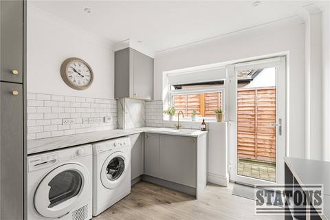 12 Willow Dene, Bushey Heath, Bushey, WD23 1PS