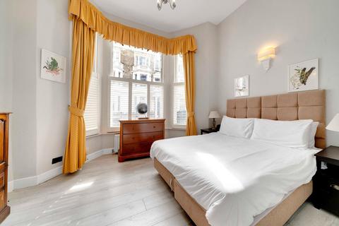2 bedroom ground floor flat for sale, 6 Perham Road, London W14