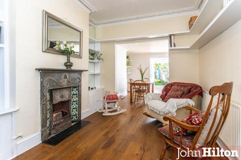 4 bedroom end of terrace house for sale, St. Lukes Road, Brighton