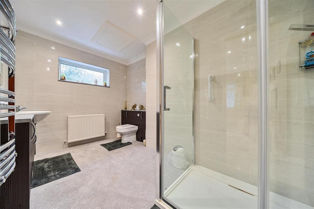 En-suite to Bedroom 2