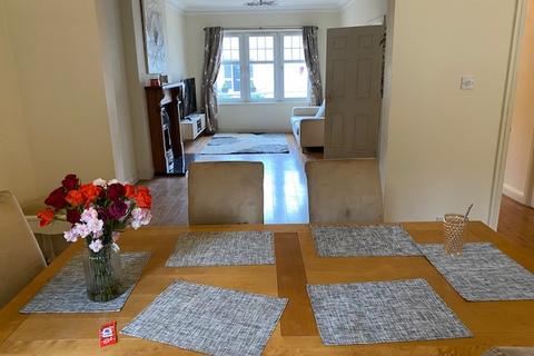 15 Mayfield Grove, Dundee, DD4 7GZ