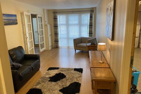 15 Mayfield Grove, Dundee, DD4 7GZ