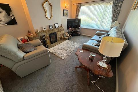 3 bedroom semi-detached house for sale, Elizabeth Street, Wyke, Bradford