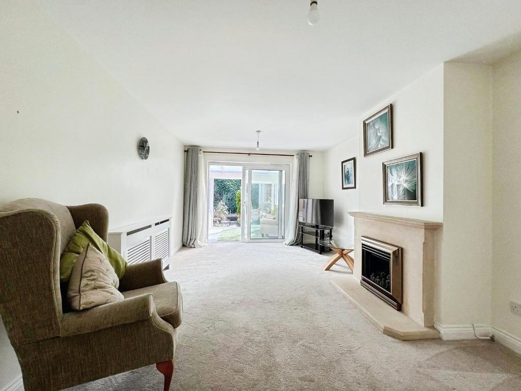 Pbox-living room-342160.jpg