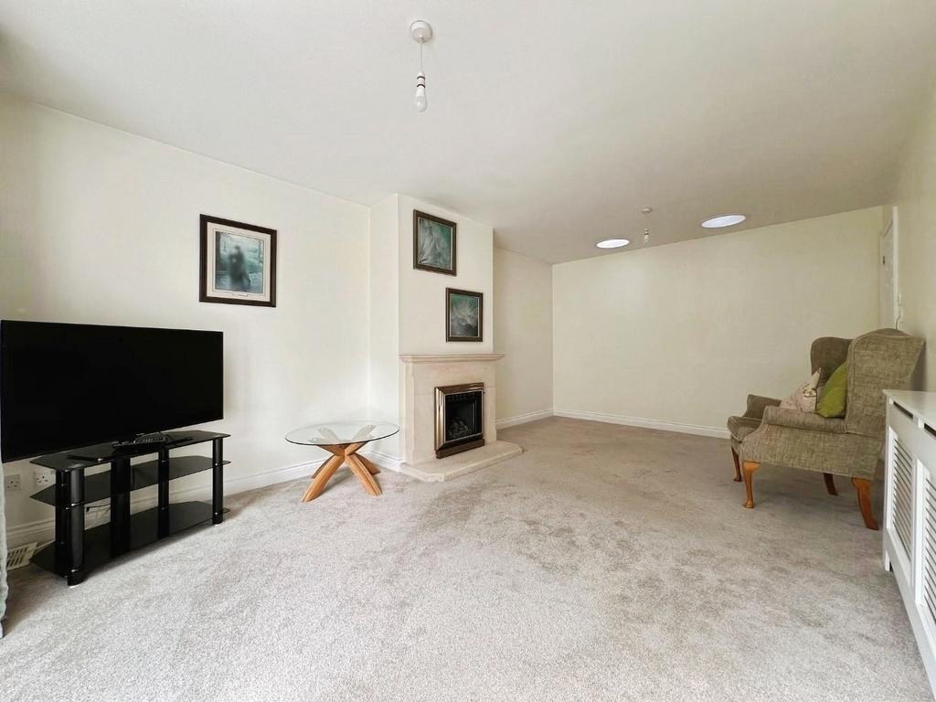 Pbox-living room-342160.jpg