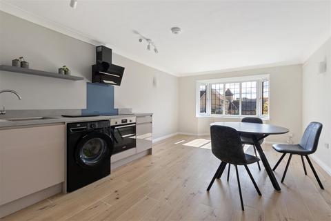 undefined, Park Court, Petersfield