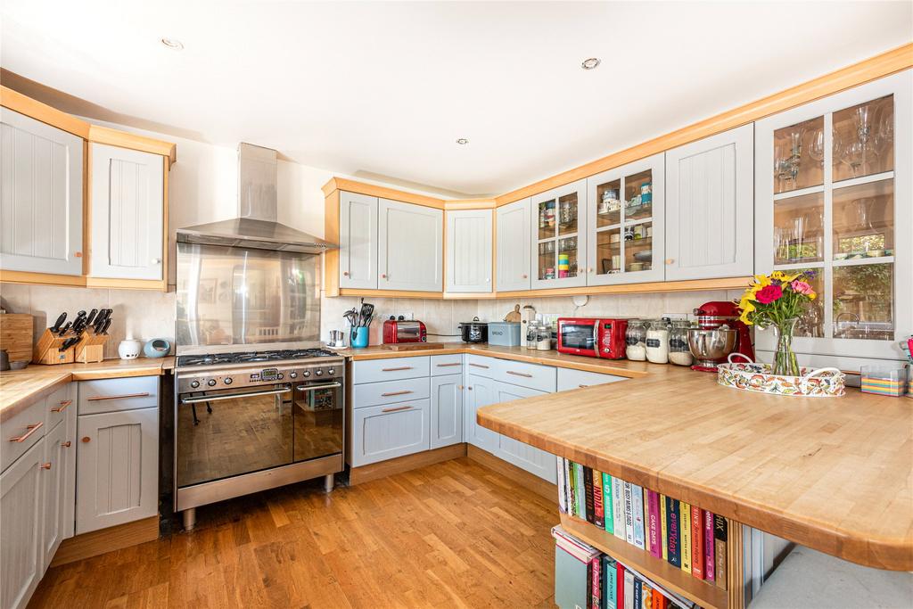 Kitchen/Breakfast Rm