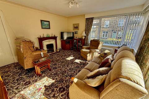 2 bedroom apartment for sale, Bradford Road, Shipley BD18
