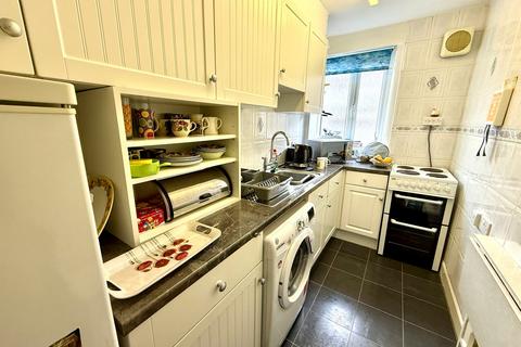 2 bedroom apartment for sale, Bradford Road, Shipley BD18