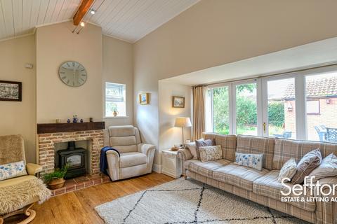 3 bedroom detached bungalow for sale, Thatched Cottage, Middle Road, Great Plumstead, Norwich, Norfolk