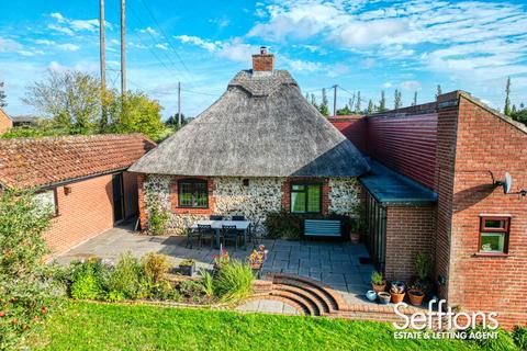 3 bedroom detached bungalow for sale, Thatched Cottage, Middle Road, Great Plumstead, Norwich, Norfolk
