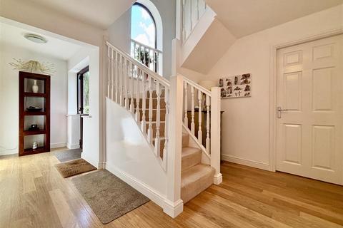 undefined, April Gardens, Bradford BD13