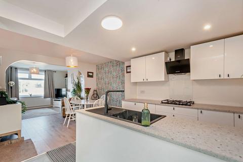 2 bedroom semi-detached house for sale, Canal Road, Bingley, BD16