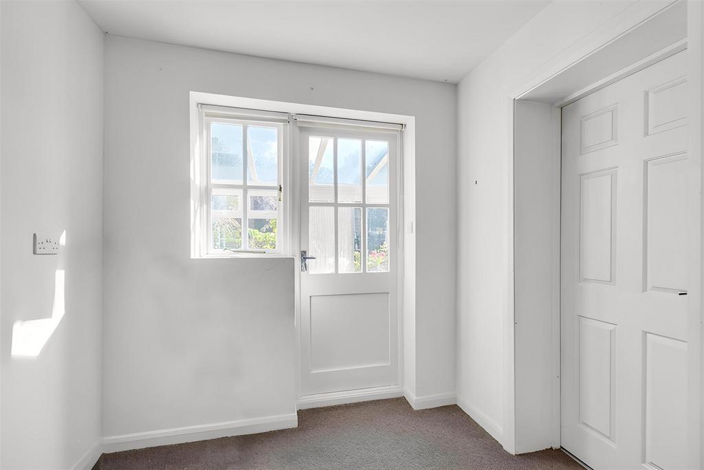 Bedroom 4 2.jpeg
