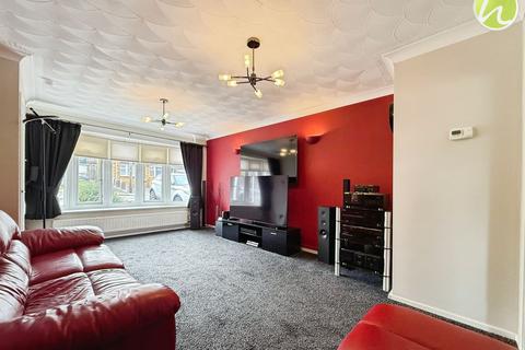 3 bedroom terraced house for sale, Burton Close, Corringham, SS17