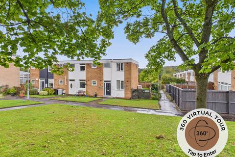 3 bedroom end of terrace house for sale, Bramble Close, Macclesfield SK10