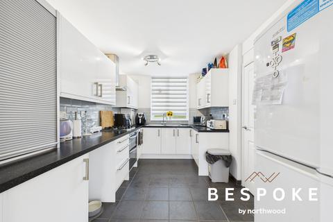 3 bedroom end of terrace house for sale, Bramble Close, Macclesfield SK10