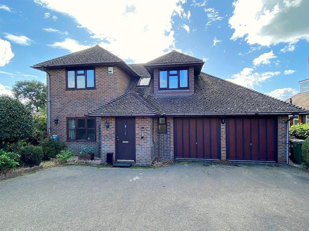 1 Grazebrook Close - Front2.jpg