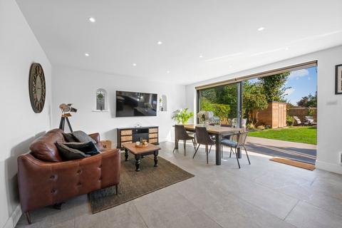 undefined, St Michaels Close, WALTON-ON-THAMES, KT12