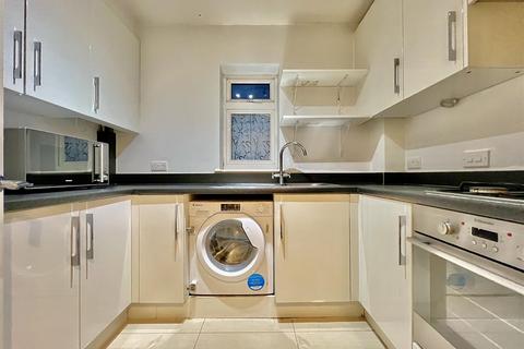 2 bedroom apartment to rent, Marsh Court, Hayes UB4