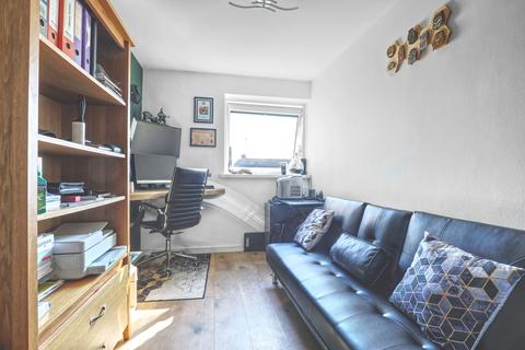 2 bedroom flat for sale, Bourne Close, Ware, SG12