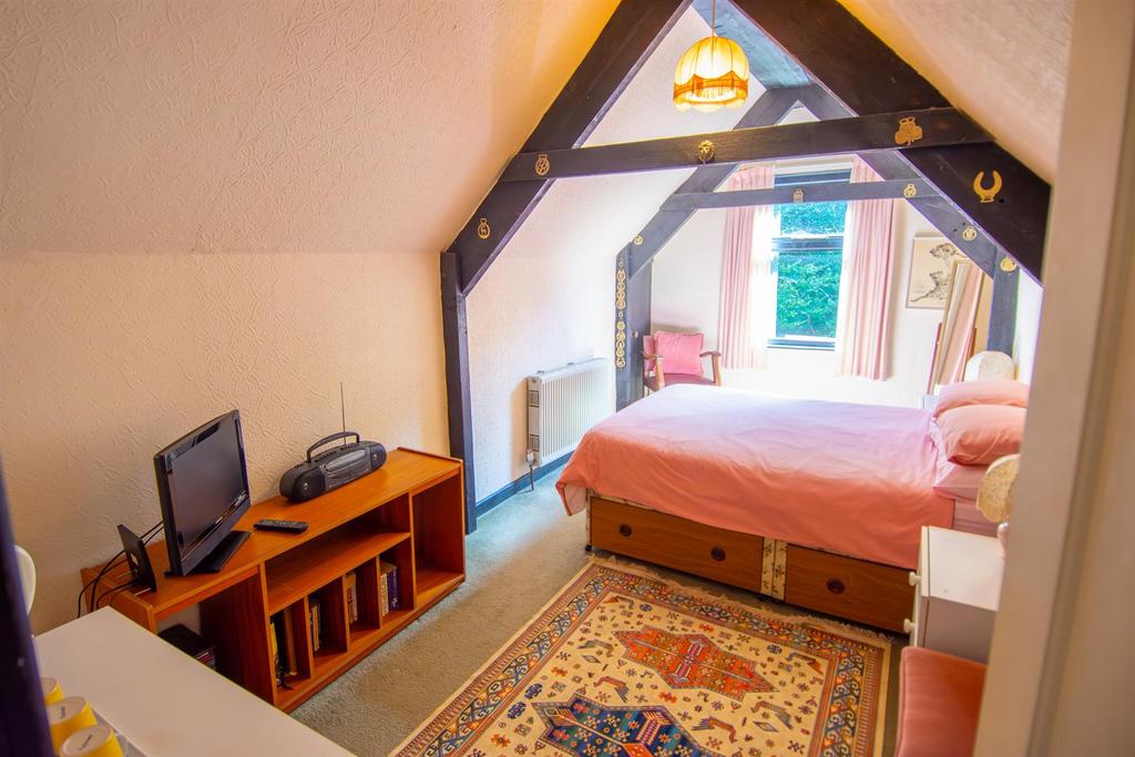 0925 01 - Penvearn, West Trewirgie Road, Redruth (