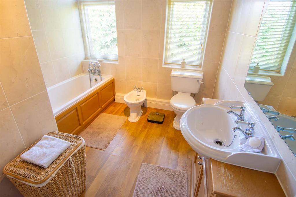 0925 01 - Penvearn, West Trewirgie Road, Redruth (