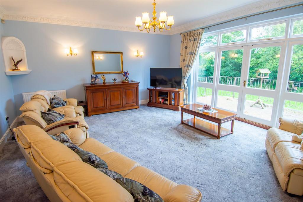 0925 01 - Penvearn, West Trewirgie Road, Redruth (