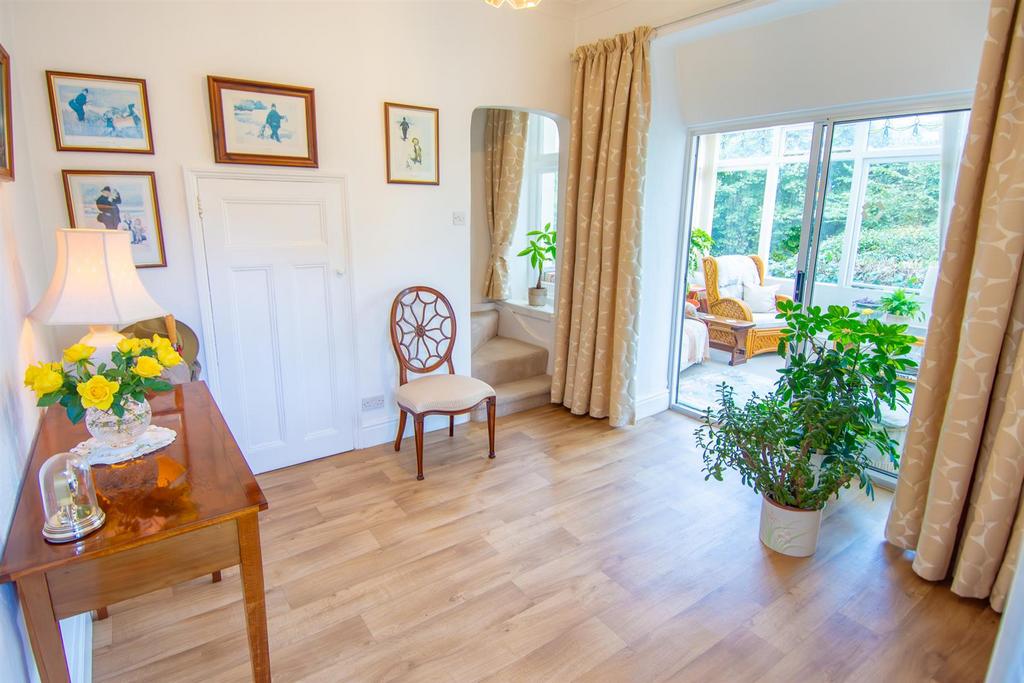 0925 01 - Penvearn, West Trewirgie Road, Redruth (