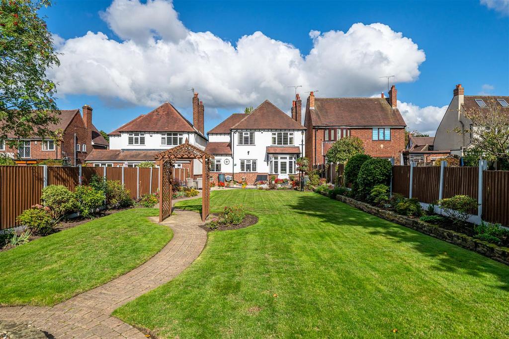 9 Meadow Road (30).jpg