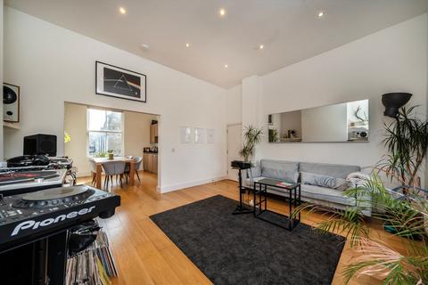 2 bedroom flat to rent, White Horse Road, London E1