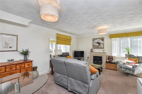 2 bedroom apartment for sale, Flat 1, Orchard Court, Orchard Lane, Guiseley, Leeds, West Yorkshire