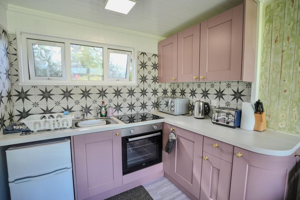 Lounge/Kitchen
