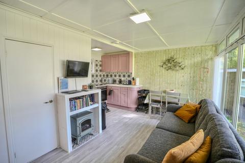 2 bedroom chalet for sale, 30 Kings Chalet Park, Overstrand Road, Cromer, NR27 0DJ