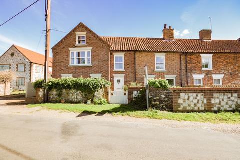 3 bedroom semi-detached house to rent, Burnham Overy Town