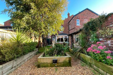 4 bedroom semi-detached house for sale, Richmond Road, Southport PR8