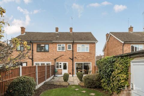 3 bedroom semi-detached house for sale, Chelmer Drive, Brentwood