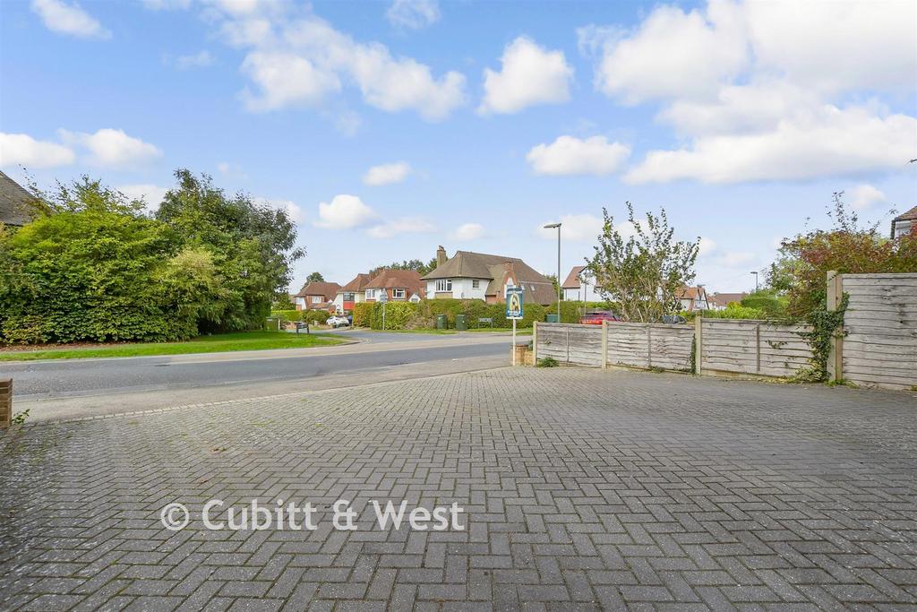 Driveway/Parking