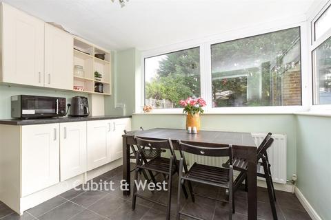 45 Merland Rise, Epsom, KT18 5RN