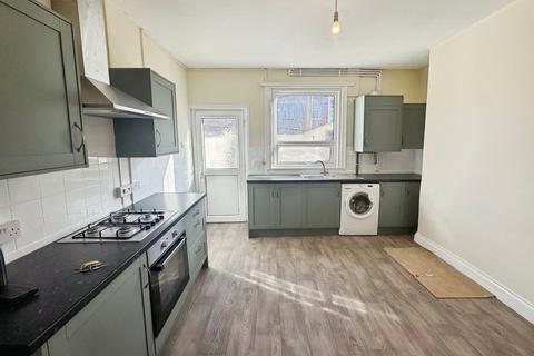 2 bedroom terraced house for sale, Aintree Road, Lancashire FY4