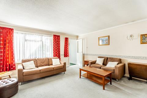 3 bedroom bungalow for sale, Watford Road, Hertfordshire AL2