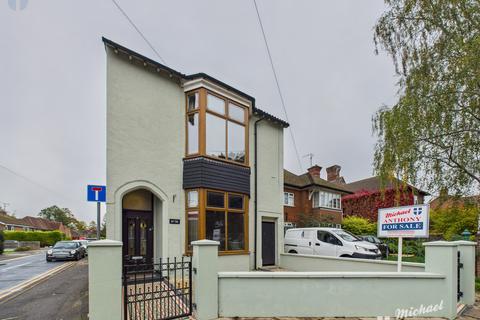 Wendover Road, Aylesbury, Buckinghamshire
