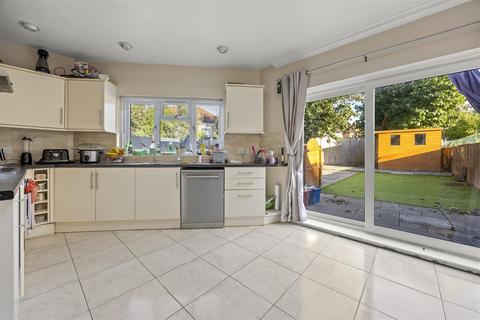 3 bedroom house for sale, The Drive, Hounslow TW3