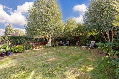 104 Tobyfield Road, Bishops Cleeve, Cheltenham, GL52 8PG