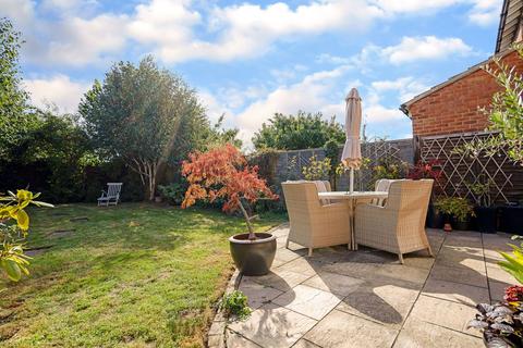104 Tobyfield Road, Bishops Cleeve, Cheltenham, GL52 8PG