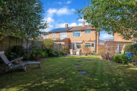 104 Tobyfield Road, Bishops Cleeve, Cheltenham, GL52 8PG