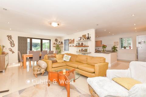 undefined, Beechwood Avenue, Waterlooville PO7